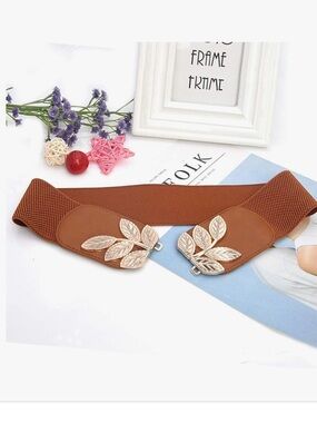 EUC Brown Elastic Stretch Cinch Belt Gold Leaf Buckle fits waist 26" to 32"